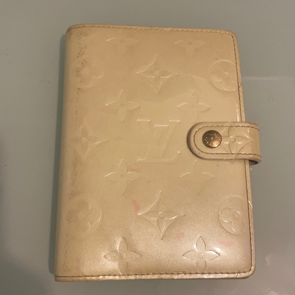 Louis Vuitton Cream Agenda Cover